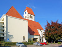 St. Jodokus Immenstaad Blick auf die katholische Kirche St. Jodokus im Ortskern von Immenstaad