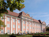 Blick auf das neue Schloss in Meersburg und einen Teil der Schlossanlage