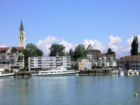 Blick auf den Hafen von Romanshorn am Bodensee vom Wasser aus