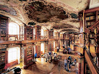 Stiftsbibliothek von innen